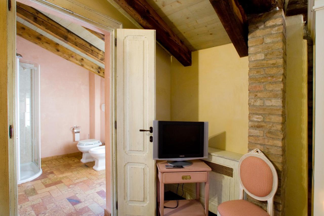 Hospitale I Mori Bed & Breakfast Asola Exterior photo