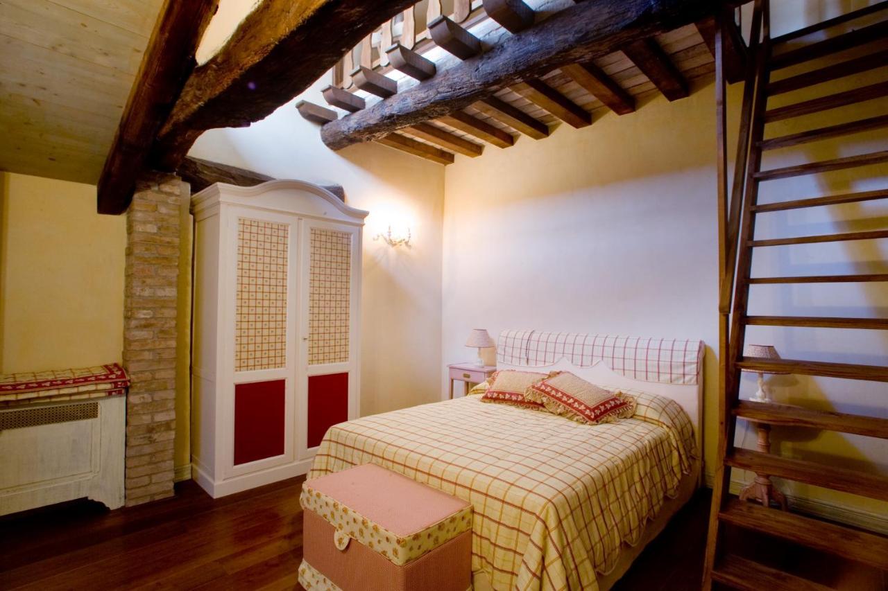 Hospitale I Mori Bed & Breakfast Asola Exterior photo